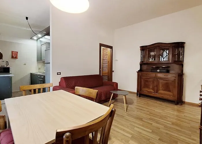 Giuriziosa Apartament Intra